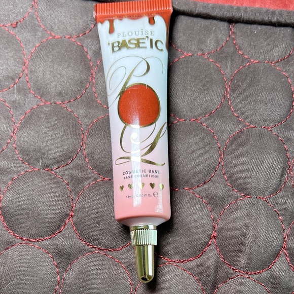 P. Louise Tender Touch Blush, Brown Eye Shadow Base, Sleep Mask Set & Lash Set - Picture 6 of 9